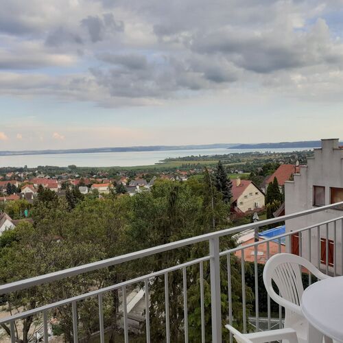 Csikor Apartman Csopak  2