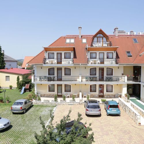Club Unicum Apartmanház Hévíz  4