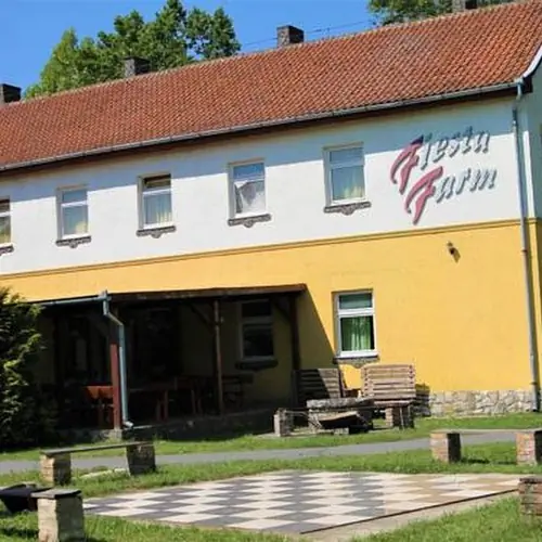 Fiesta Farm  belsőkert r&eacute;sz