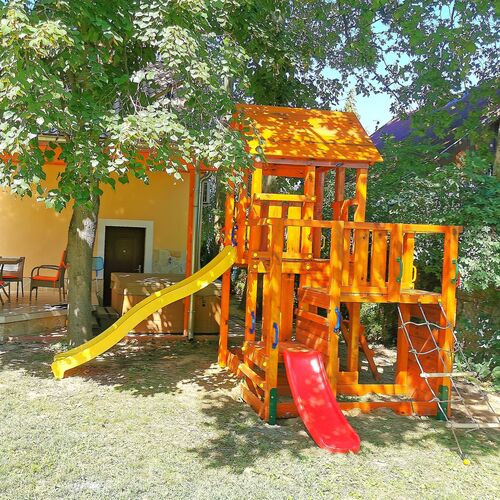 Balatoni Grill Terasz Vendégház Balatonkeresztúr  3