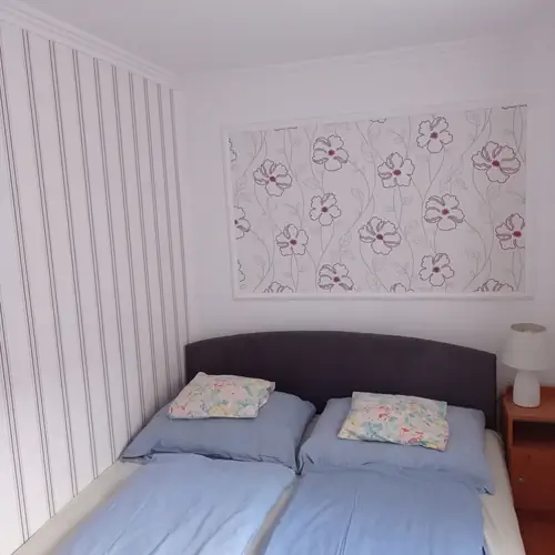 h&aacute;l&oacute;-1