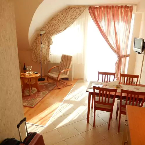 Lola Apartman Hajdúszoboszló 001 kép