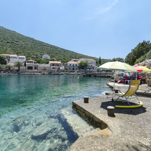 Apartments Dinko Gdinj