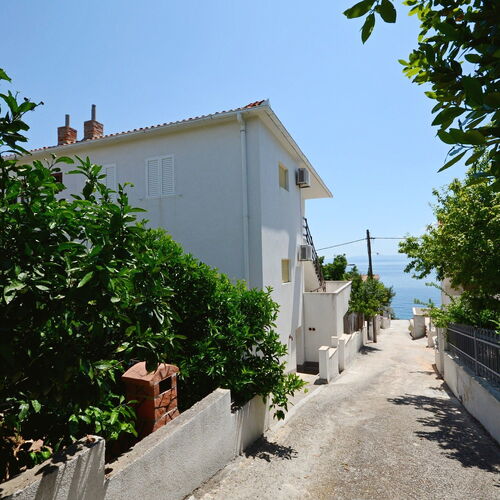 Apartment Bruno Okrug Gornji  2