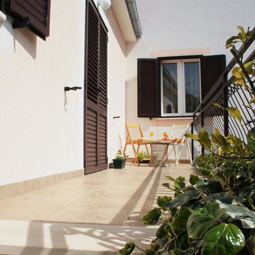 Apartment Anton Slatine  2