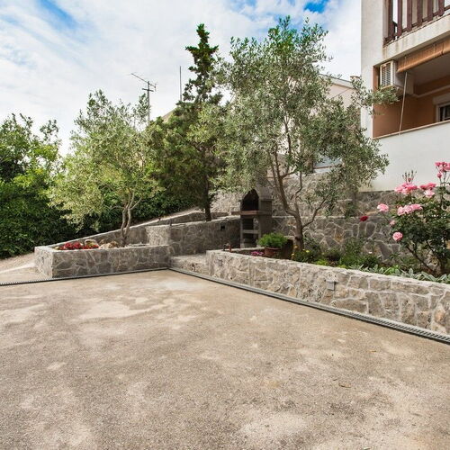 Apartment Denis Vrbnik  2