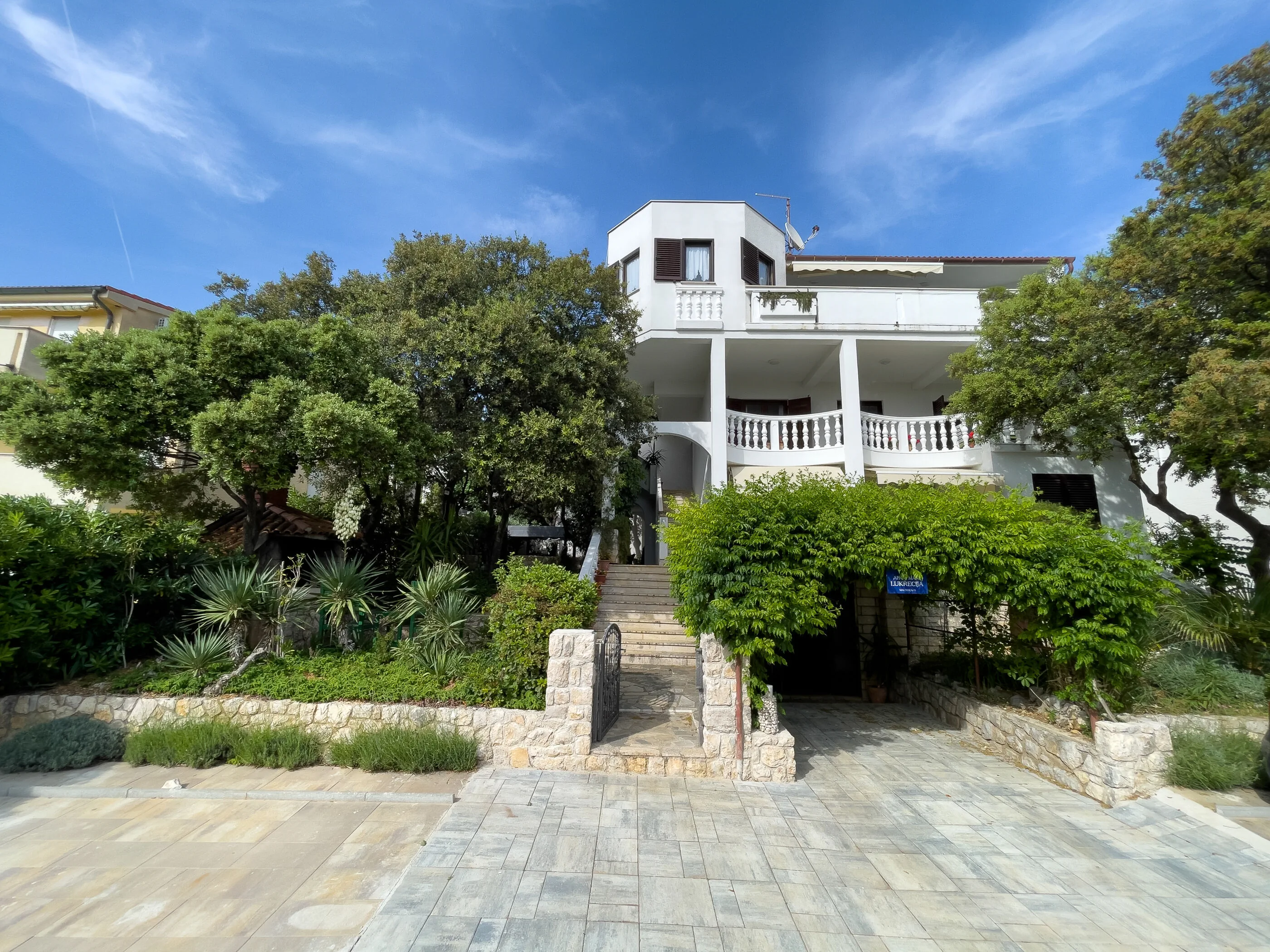 Apartments Ante Mandre