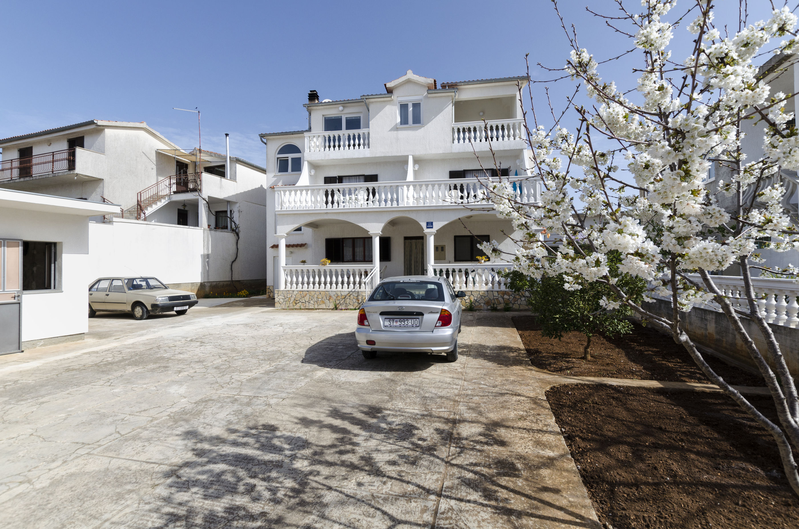 Apartments Mime Pirovac