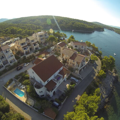 Apartment Nikola Jelsa  3