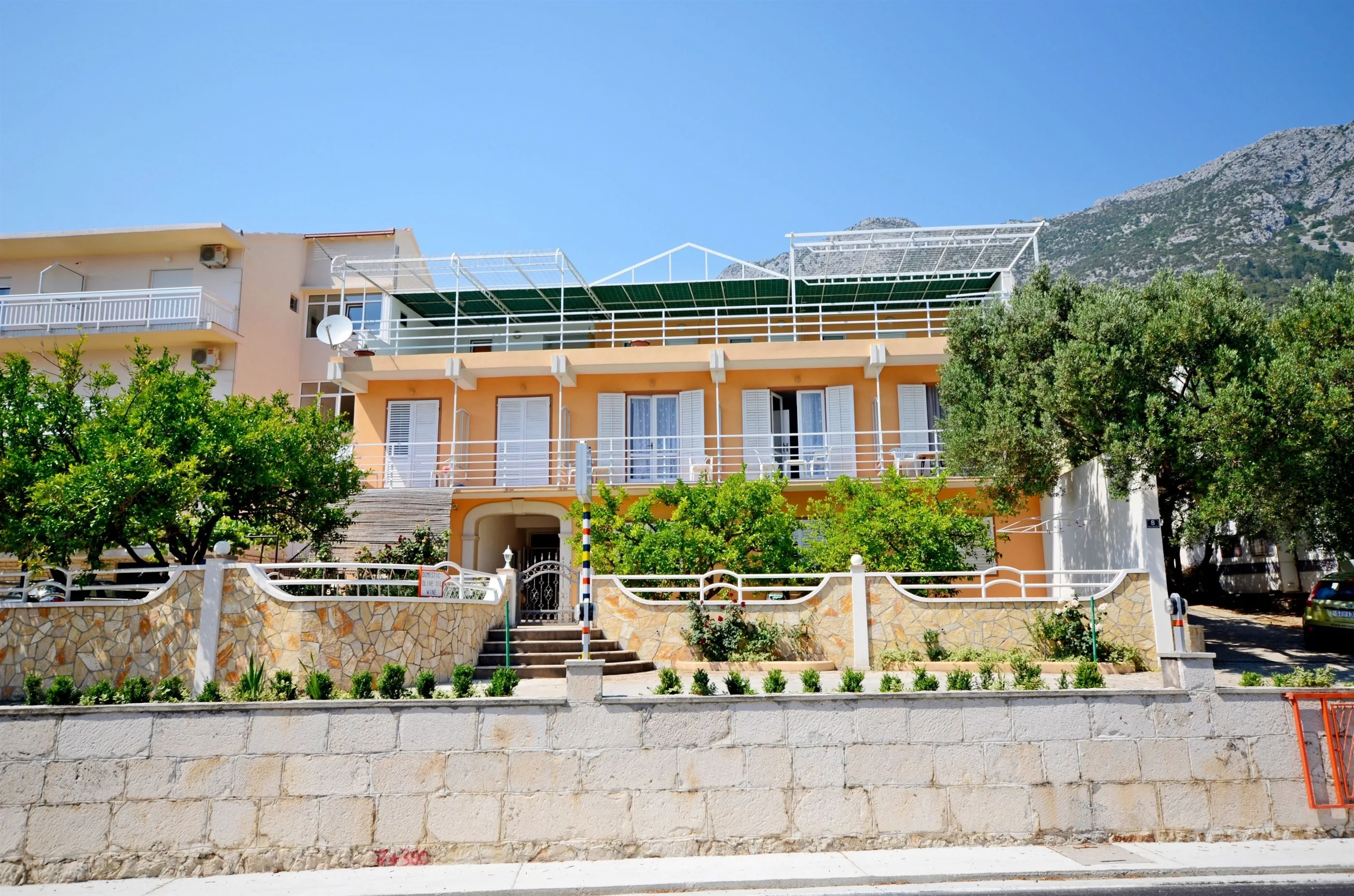 Apartments Joško Gradac