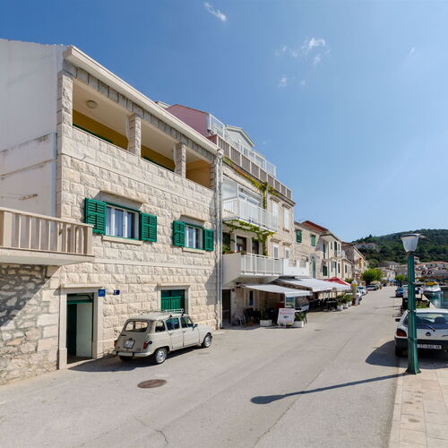 Apartments Franka Povlja  2