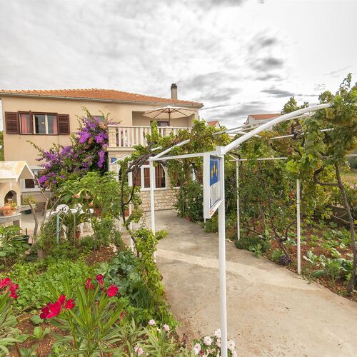 Apartments Ljiljana Rogoznica