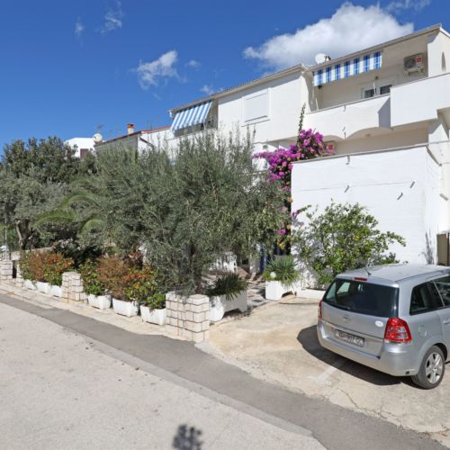 Apartments Family Gligora Mandre  3