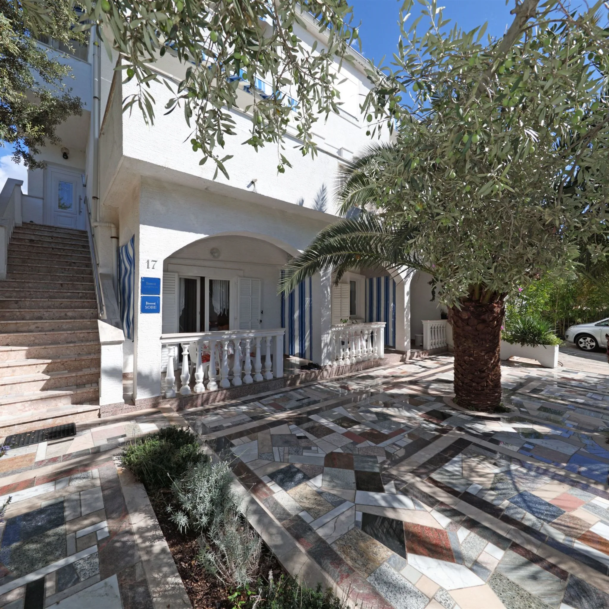 Apartments Family Gligora Mandre