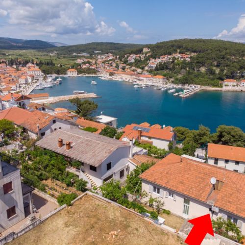 Apartments Jakov Jelsa  3