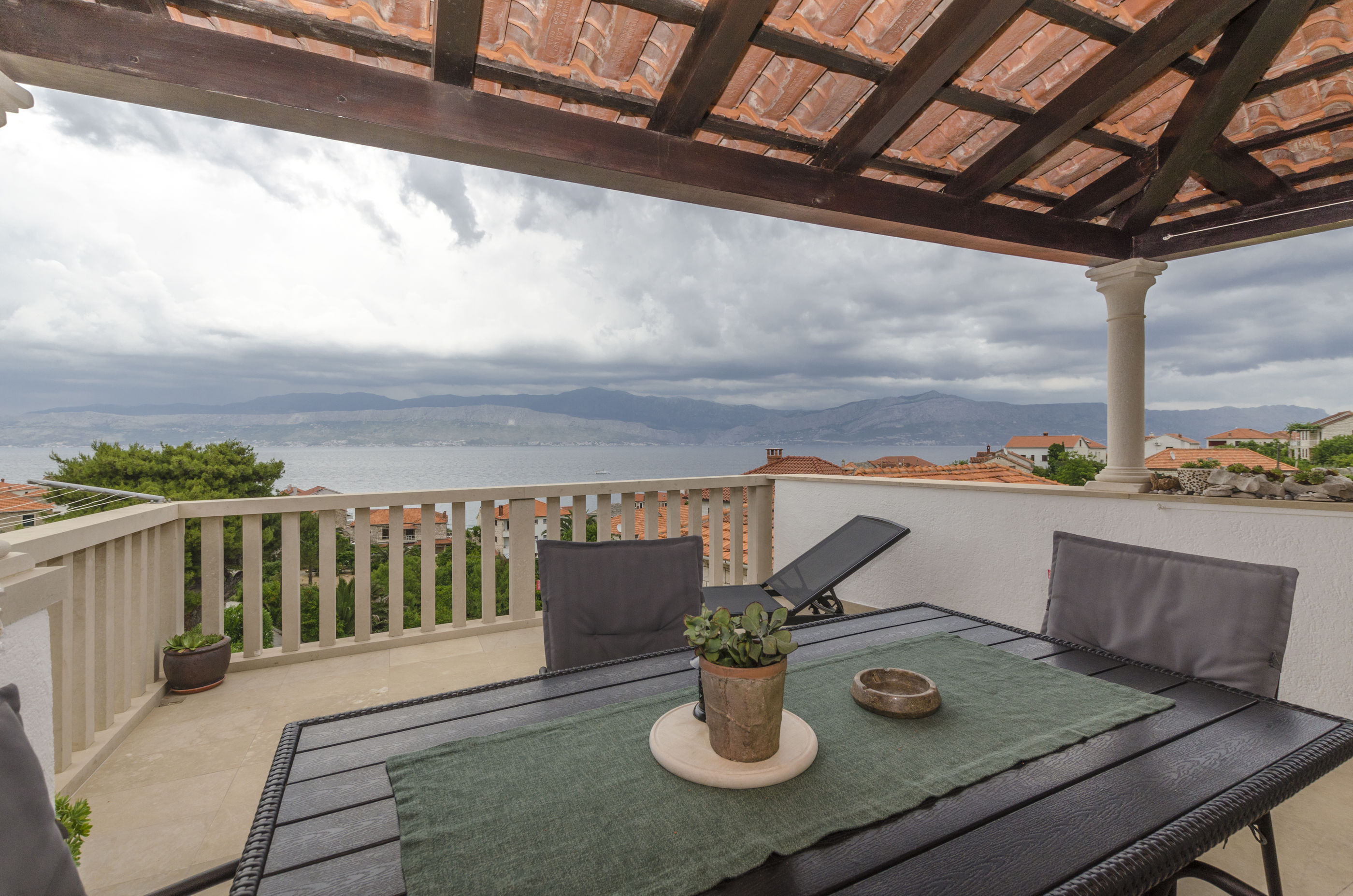 Apartments Jurica Postira