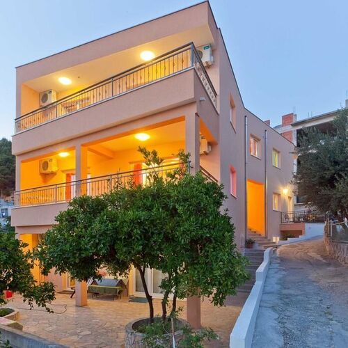 Apartments Branka Podgora