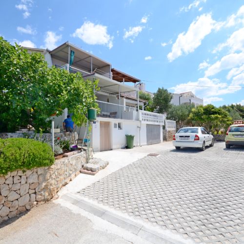 Apartments Petar Okrug Gornji  2