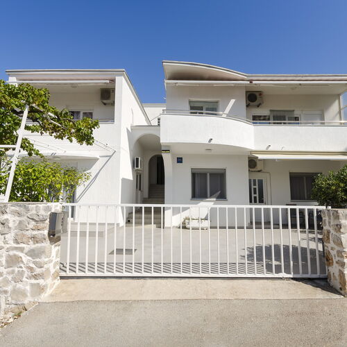 Apartments Danica Tisno  2