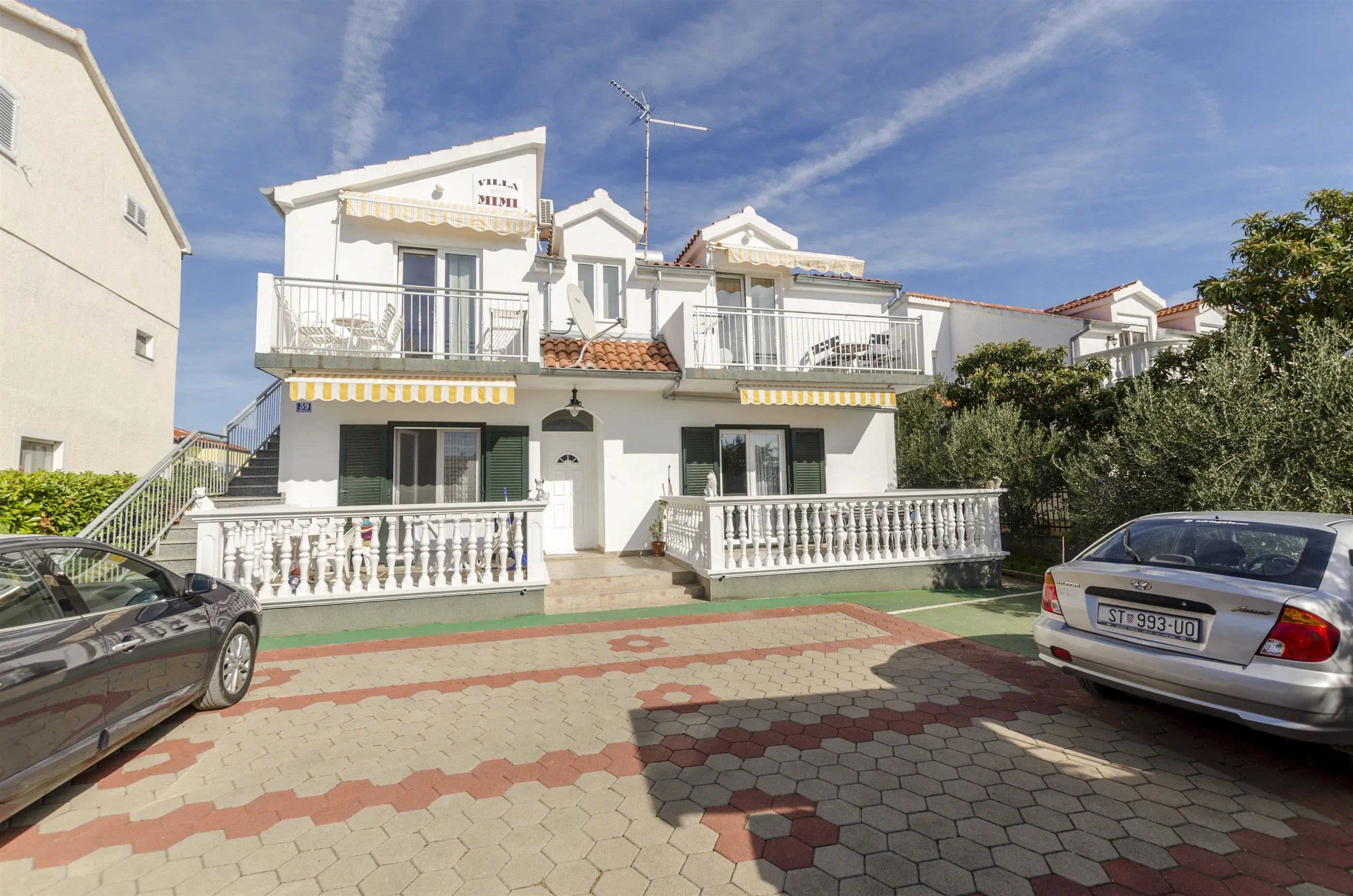 Apartments Vinko Brodarica