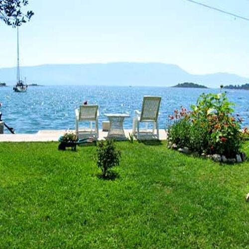 Apartment Vedran Blace