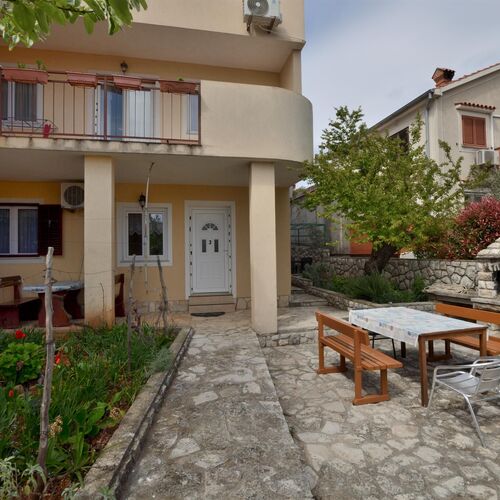 Apartments Rafael Cres  4