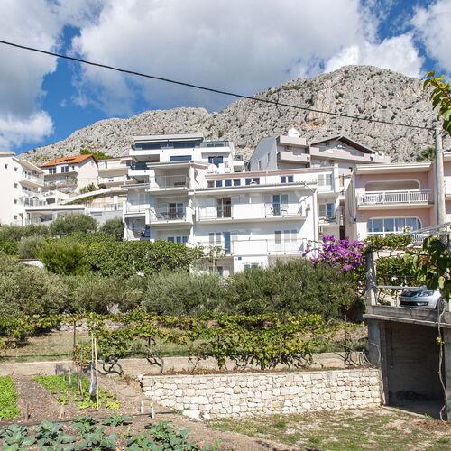 Apartments and Rooms Nikola Omis  3