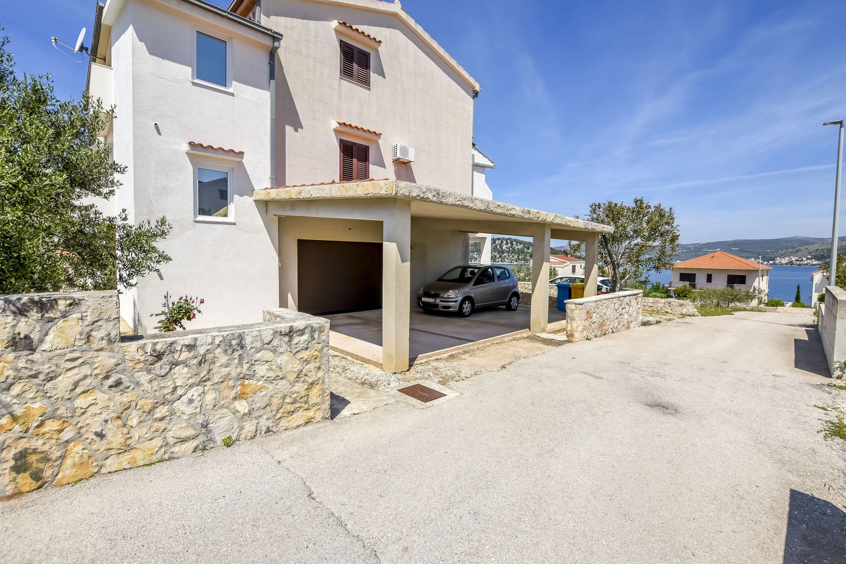 Apartments Mirta Razanj