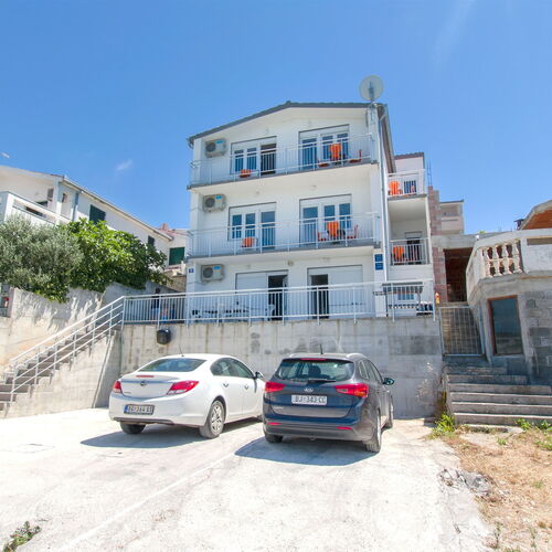 Apartments Na Obali Mora Razanj  2