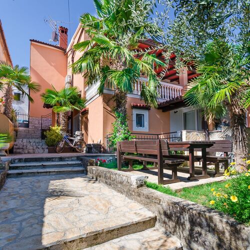 Apartments Ester Funtana