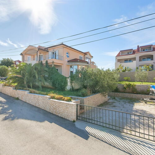 Apartments Ema Razanj  2