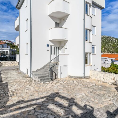 Apartments Jakov Marina  4