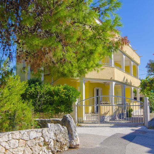 Apartments Kata Rogoznica  4