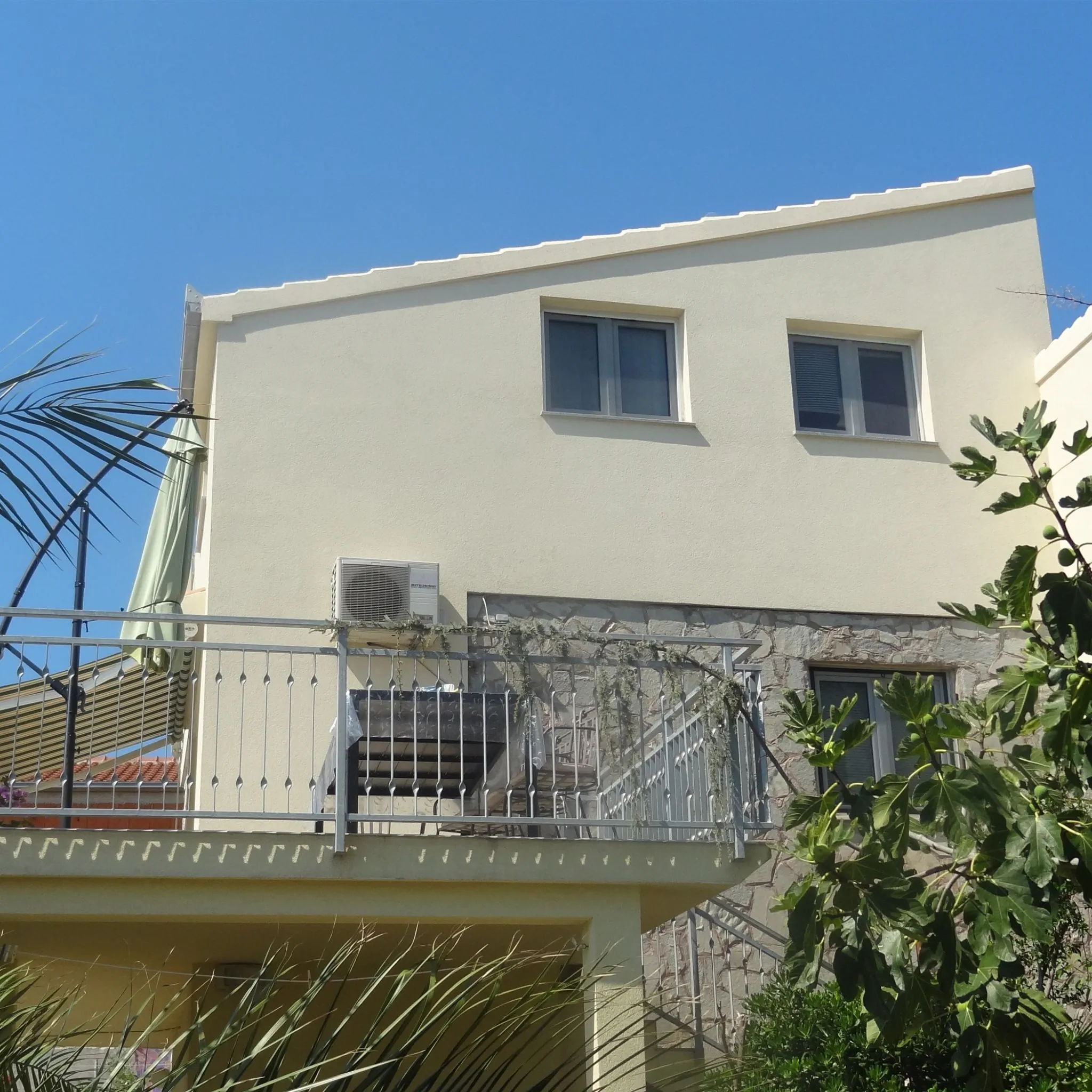 Apartments Branko Okrug Gornji