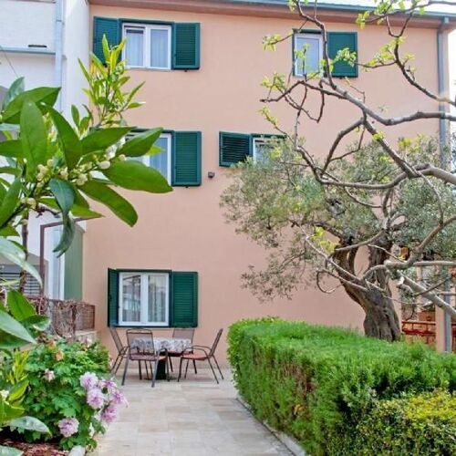 Apartments Olea Rogoznica