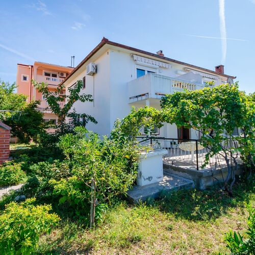 Apartments Biserka Barbat