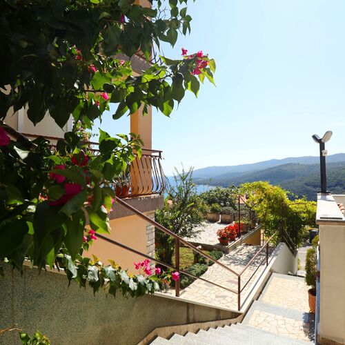 Apartments Nada Rabac  2