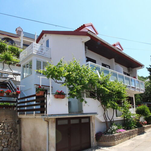 Apartments Čubranić Silvija Baska  4
