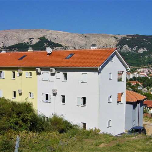 Apartments Villa Limun Baska  3