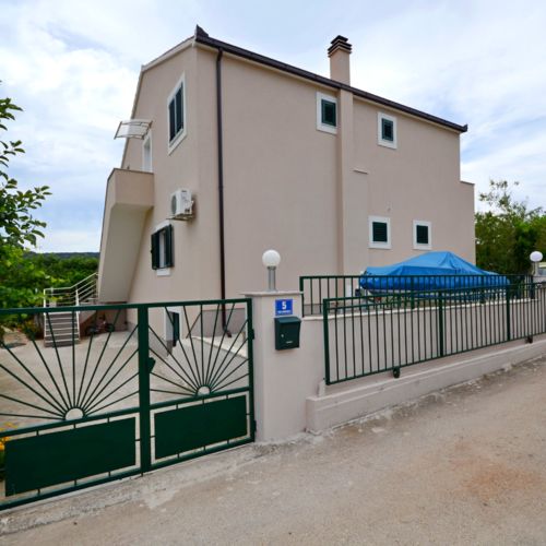 Apartment Canaria Vinisce  3