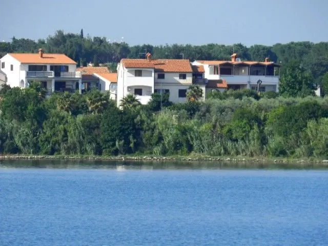 Apartments and Rooms Ana Pomer