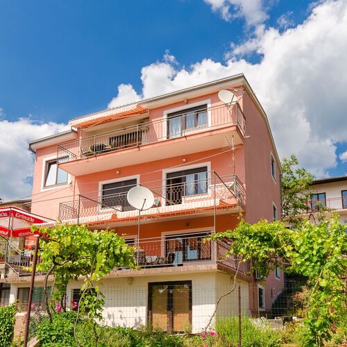 Apartments Nenad Dramalj