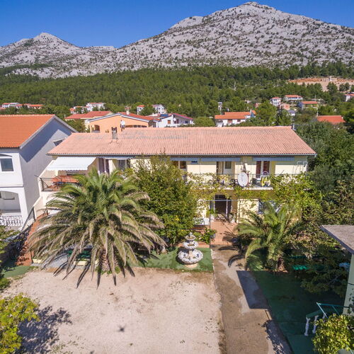 Apartments and Rooms Dragica Starigrad Paklenica  3