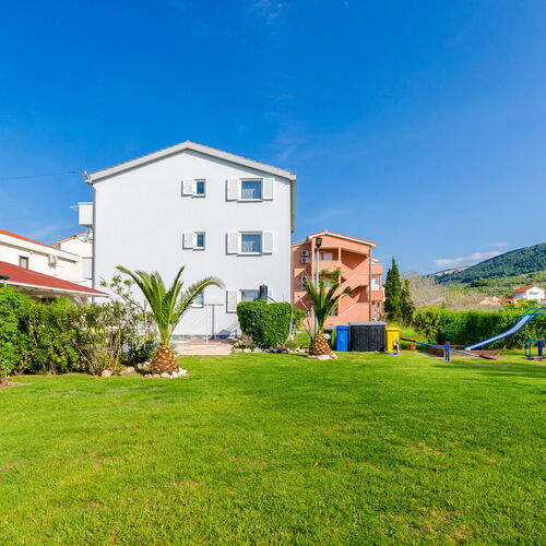 Apartments Damir Barbat  4