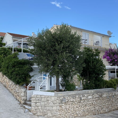 Apartments Lumini Okrug Gornji  3