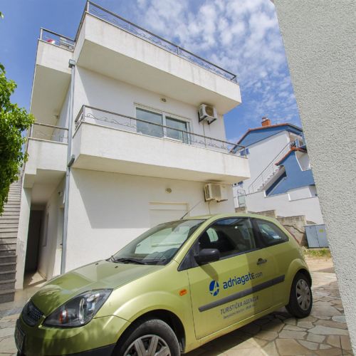Apartments Zdenka Okrug Donji  4