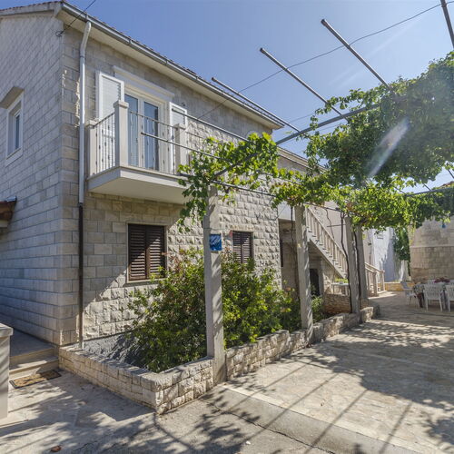Apartments Silvana Supetar  4