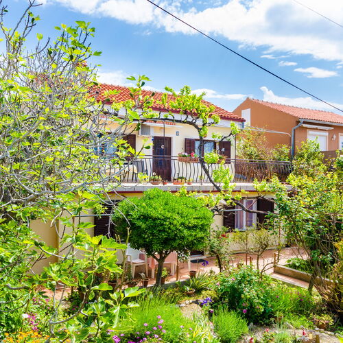 Apartments Tugomila Barbat  3