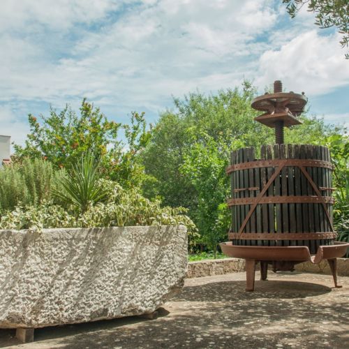 Apartments Pharos Stari Grad  3
