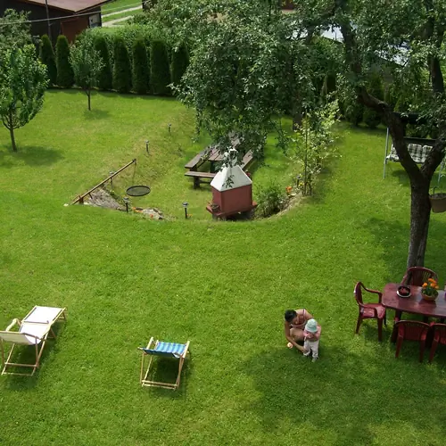 Ogr&oacute;d z werandy